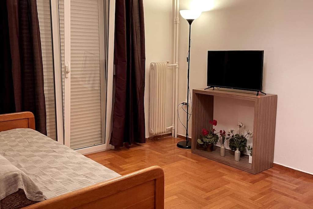 Lovely 1 Bedroom Apartment In Ateny Zewnętrze zdjęcie